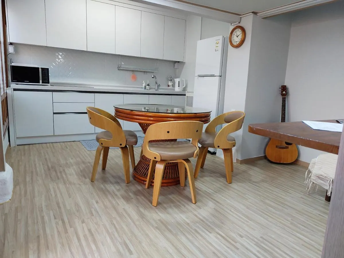 Leedo Hanok Σεούλ Πανσιόν
